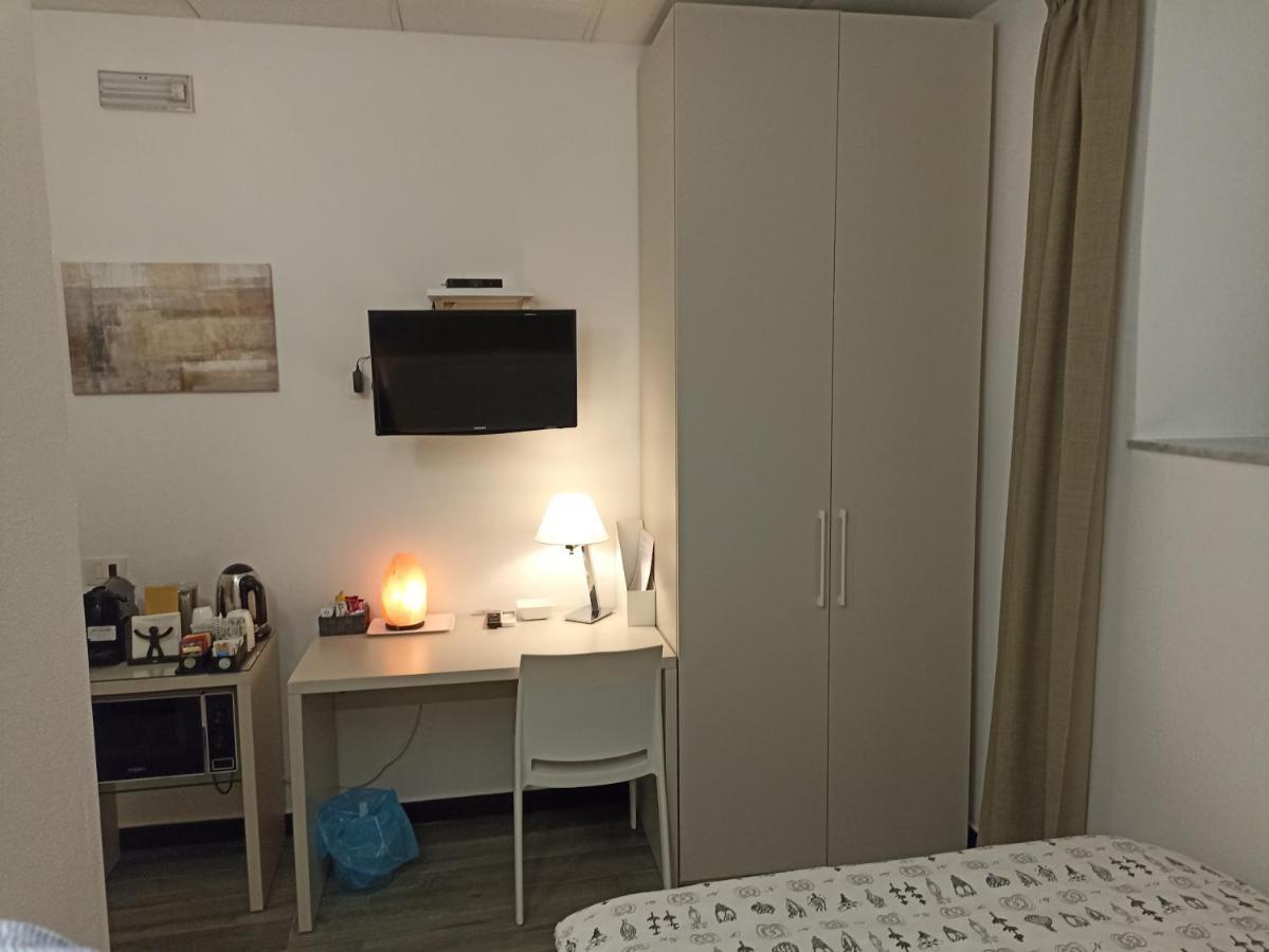 Sabbia D'Oro Locanda & Beach โบนัสโซลา ภายนอก รูปภาพ