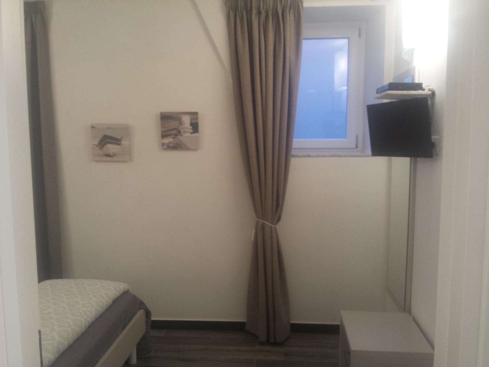 Sabbia D'Oro Locanda & Beach โบนัสโซลา ห้อง รูปภาพ