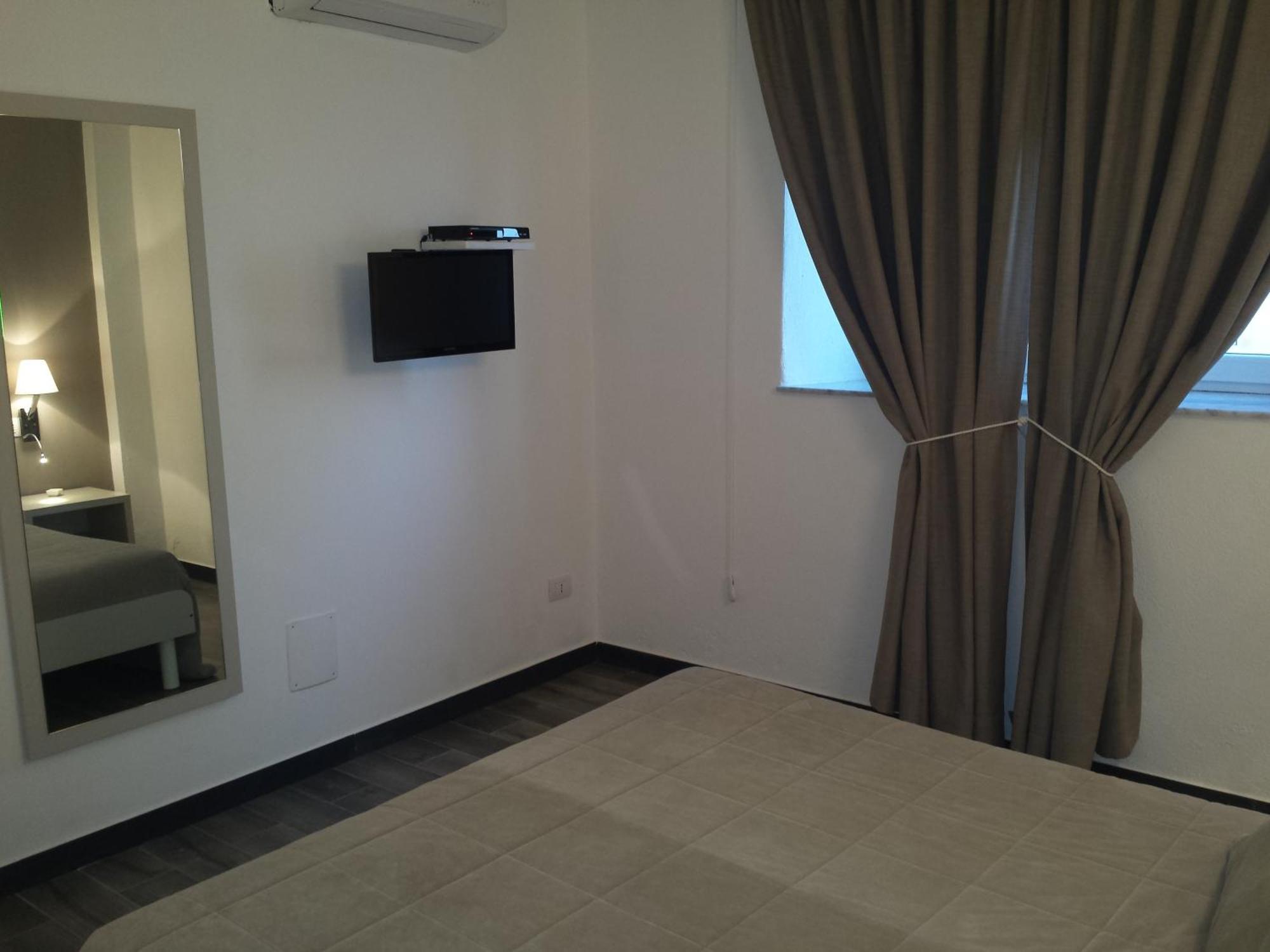 Sabbia D'Oro Locanda & Beach โบนัสโซลา ห้อง รูปภาพ